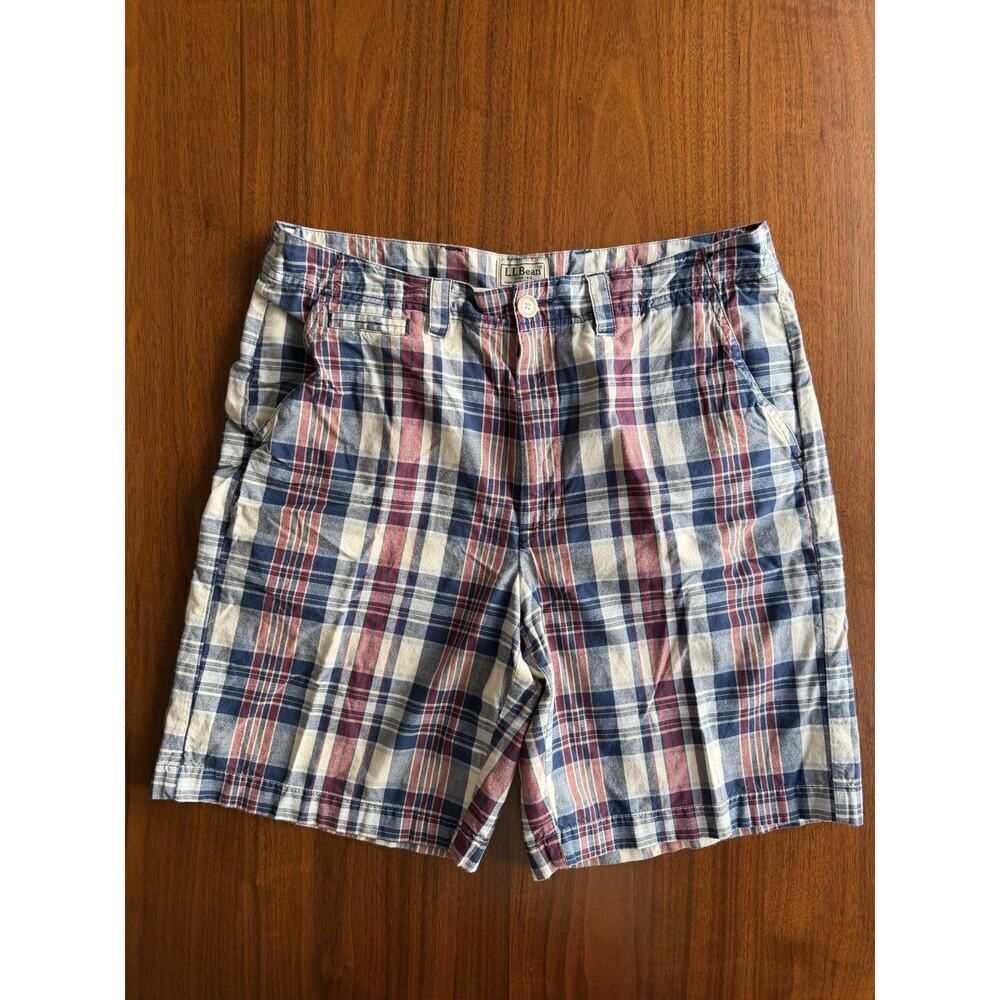 L.L. Bean Men's Blue Plaid Cotton Shorts - Size 32W